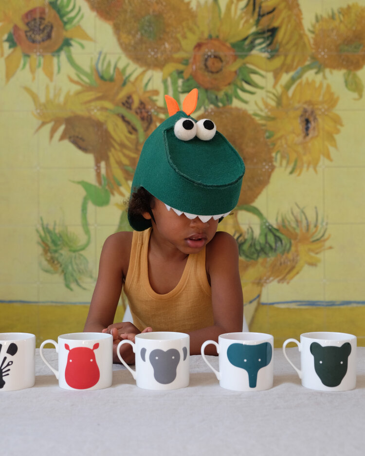 EO-Animal-Mug-Alle modeller vist med barn