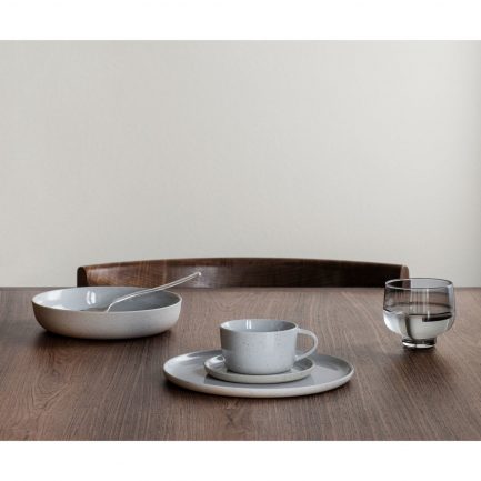 Sablo Kaffekop og Service-Blomus-Vist på bord