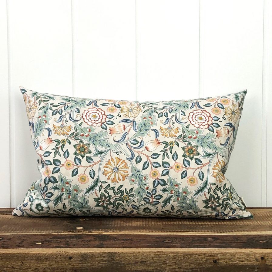 William-Morris-Pude-Double-Bough-sanddusty-green